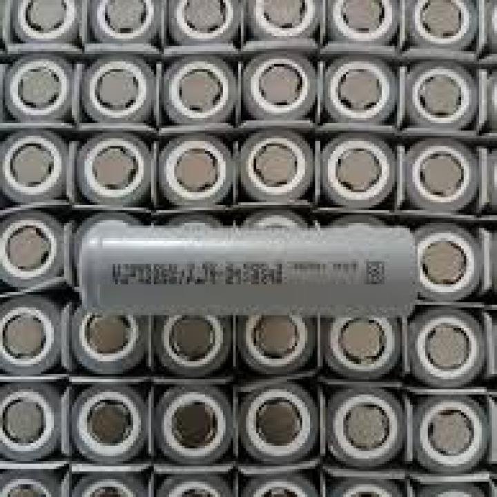 BAK 18650 3.7V 2550mAh Lithium Ion Battery